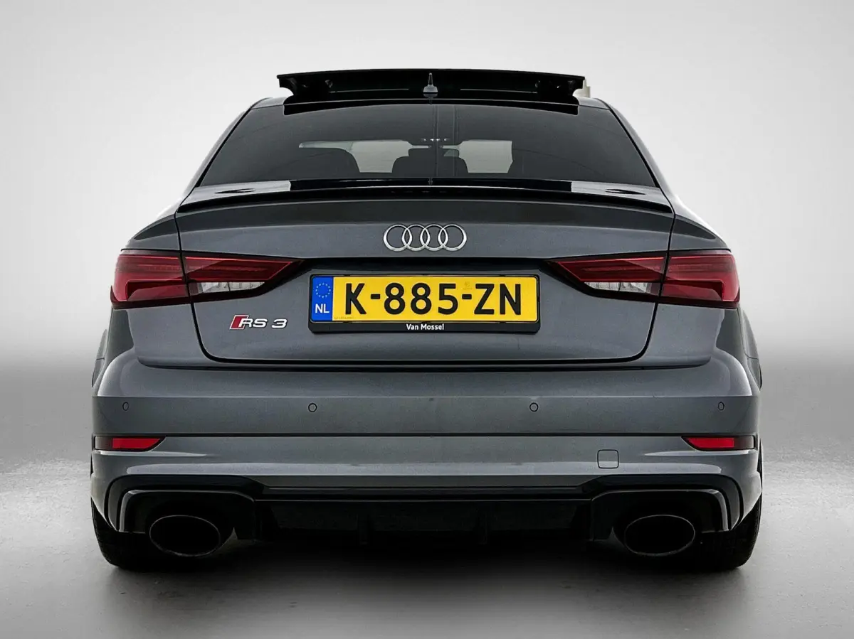 2.5 TFSI RS 3 quattro | Bang & Olufsen | Stoelverwarming | Parkeersensoren | Panoramadak | Climate Control |