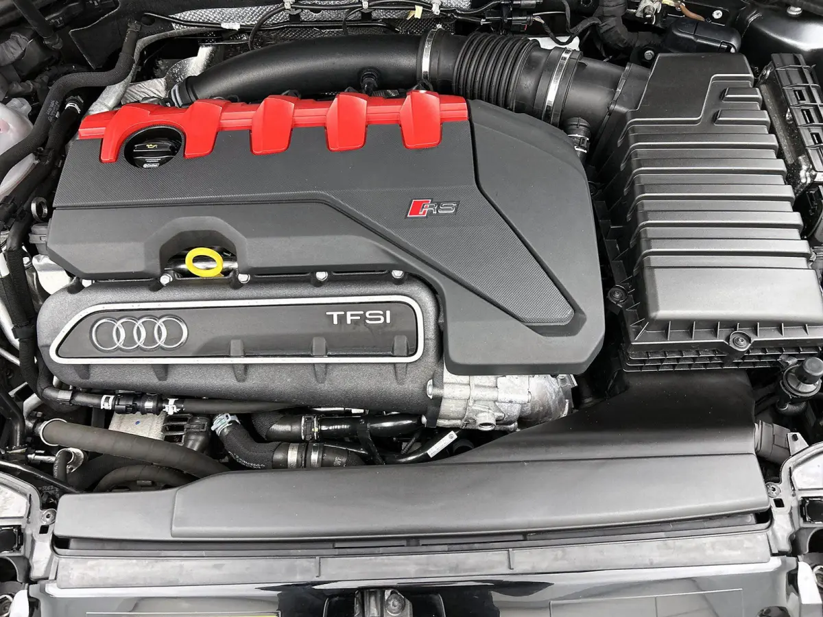 2.5 TFSI RS 3 quattro | Bang & Olufsen | Stoelverwarming | Parkeersensoren | Panoramadak | Climate Control |