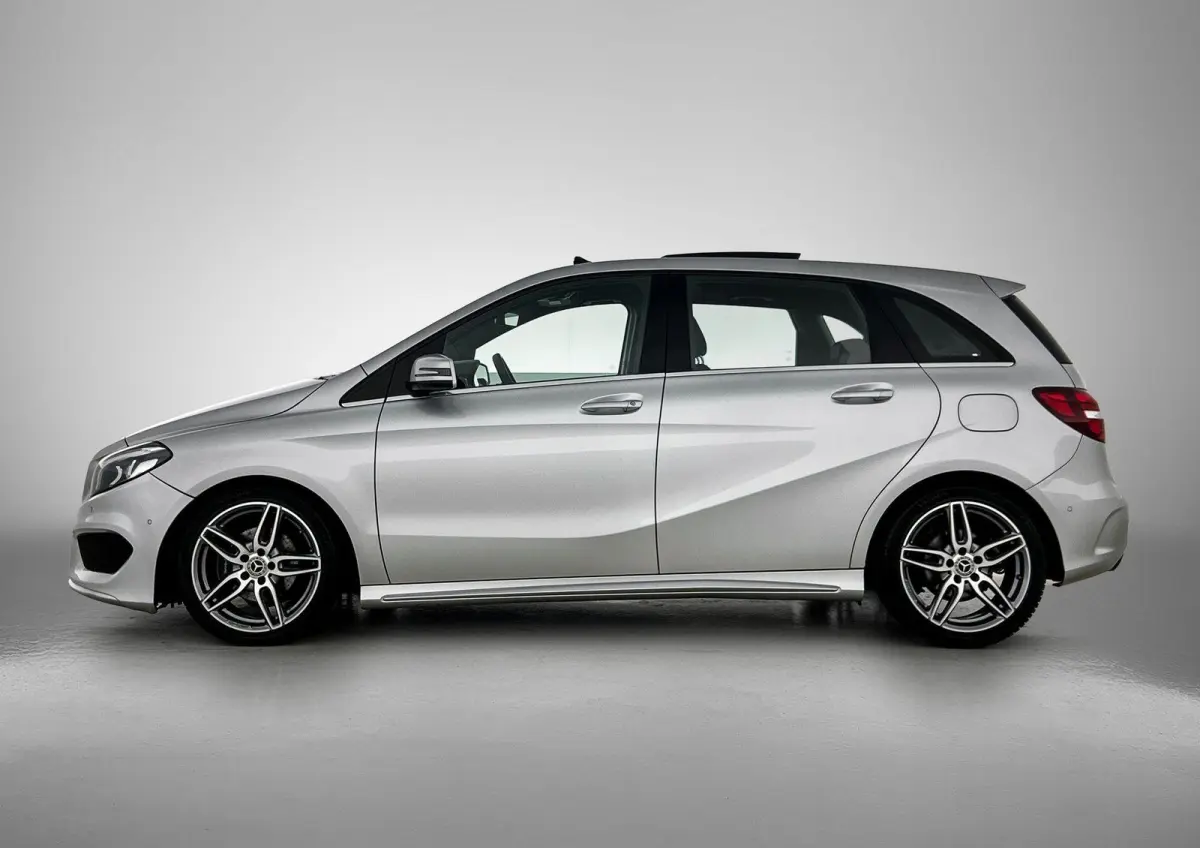 180 Business Solution AMG | Panoramadak | Achteruitrijcamera | Parkeersensoren | Stoelverwarming |