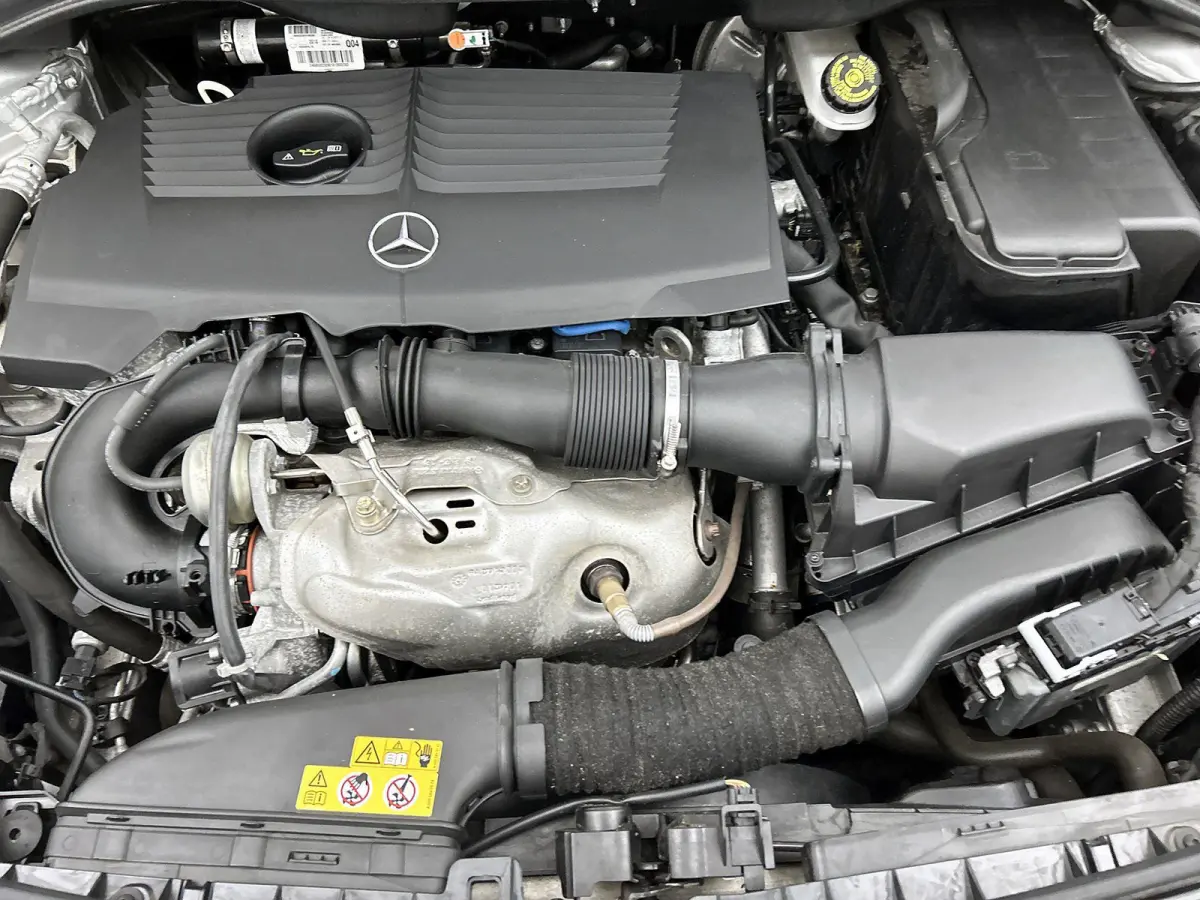 180 Business Solution AMG | Panoramadak | Achteruitrijcamera | Parkeersensoren | Stoelverwarming |