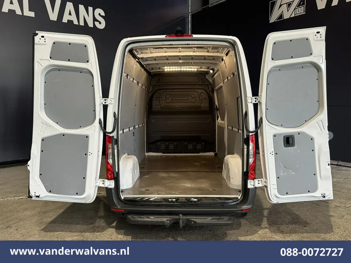 211 CDI 115pk L2H2 Euro6 Airco | Camera | Trekhaak | Bijrijdersbank Bluetooth Telefoonvoorbereiding