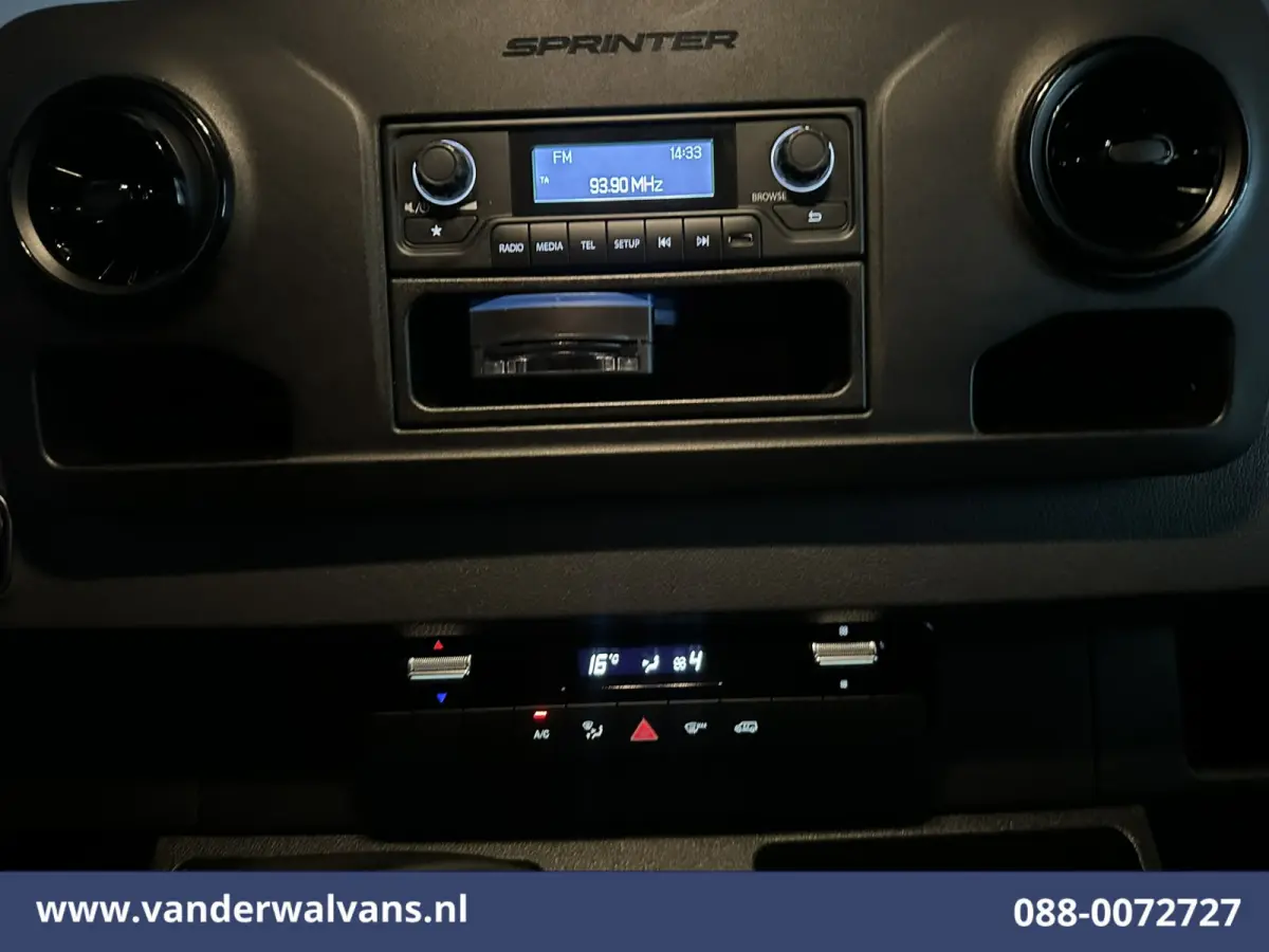 211 CDI 115pk L2H2 Euro6 Airco | Camera | Trekhaak | Bijrijdersbank Bluetooth Telefoonvoorbereiding