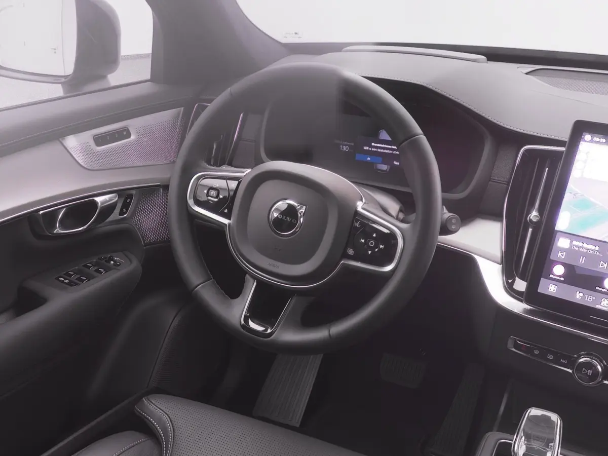 2.0 T8 Plug-in hybrid AWD Ultra Black Edition 7-Pers. |  PANO | 360° | B&W | HUD | ADAPTIVE | LUCHTVERING | STOEL- EN STUURVERW. | STOELMASSAGE | STOELVENT. | TREKHAAK