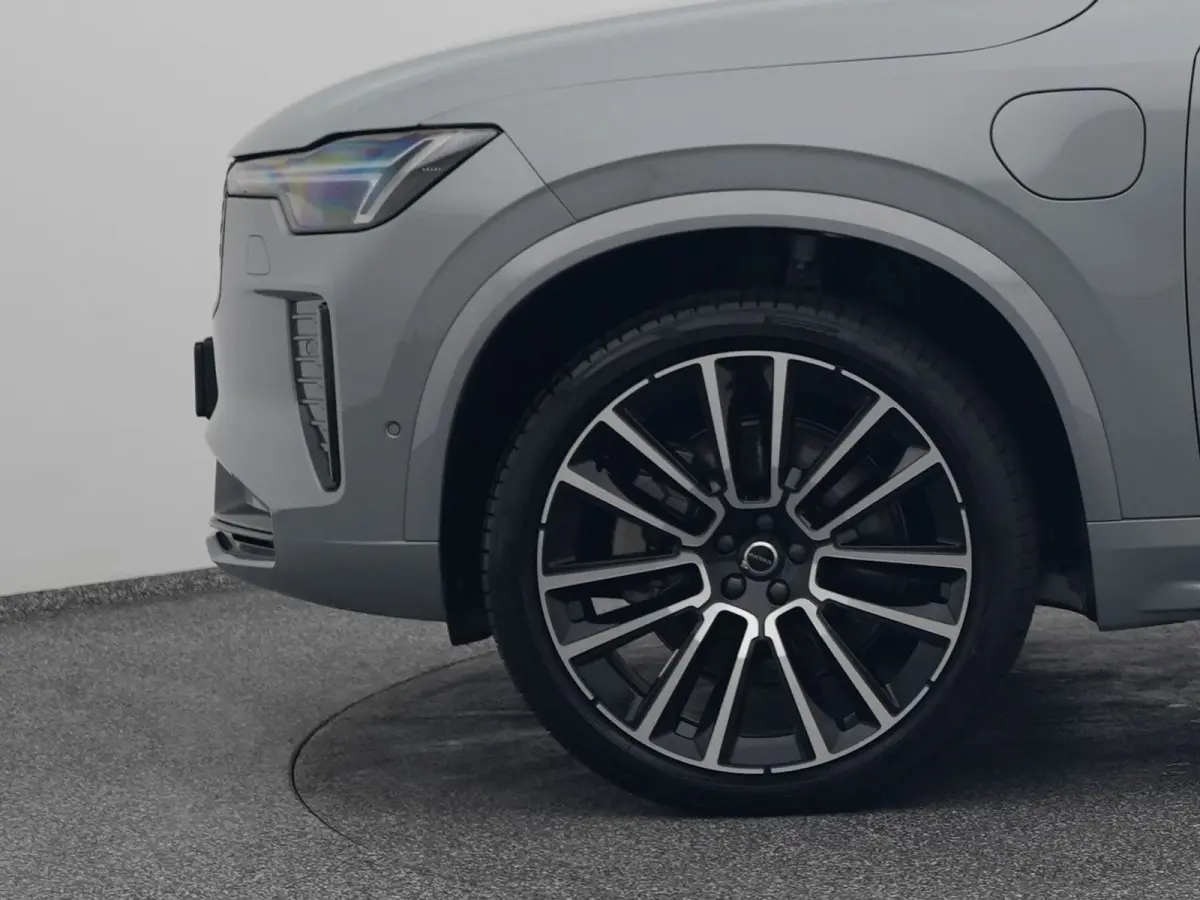 2.0 T8 Plug-in hybrid AWD Ultra Black Edition 7-Pers. |  PANO | 360° | B&W | HUD | ADAPTIVE | LUCHTVERING | STOEL- EN STUURVERW. | STOELMASSAGE | STOELVENT. | TREKHAAK