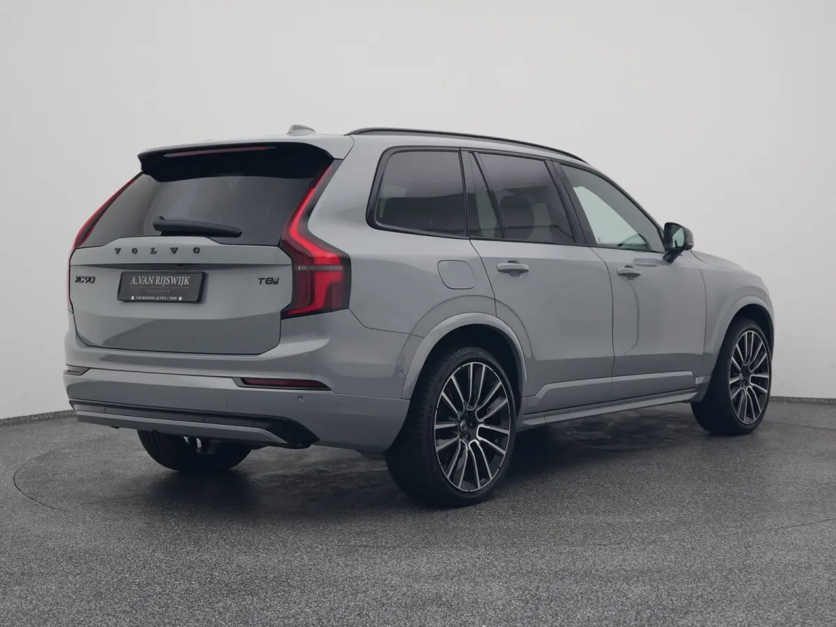 2.0 T8 Plug-in hybrid AWD Ultra Black Edition 7-Pers. |  PANO | 360° | B&W | HUD | ADAPTIVE | LUCHTVERING | STOEL- EN STUURVERW. | STOELMASSAGE | STOELVENT. | TREKHAAK