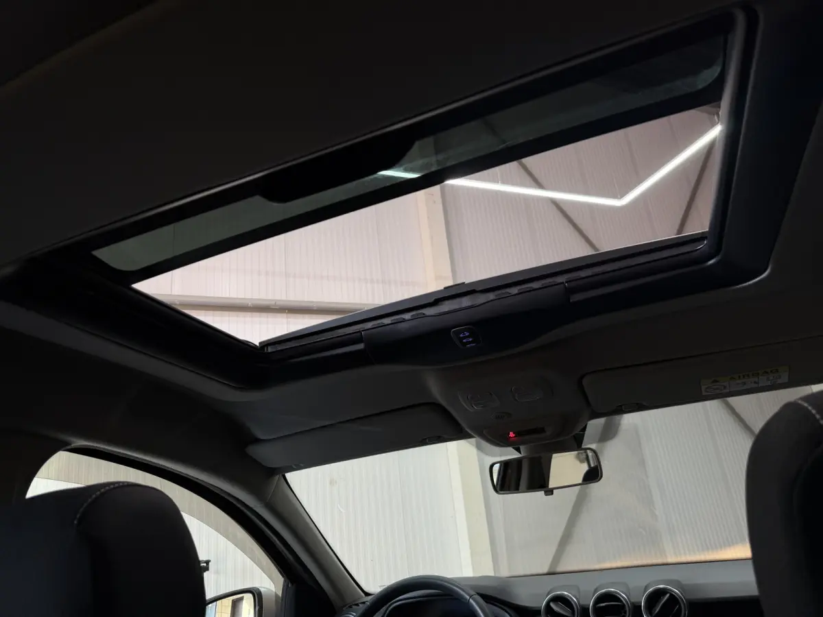 1.2 TCe Comfort Airco | Schuifdak | Cruise control | PDC | 17" | NAP | Volledig keurig netjes onderhouden!