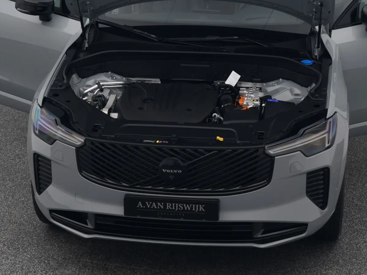 2.0 T8 Plug-in hybrid AWD Ultra Black Edition 7-Pers. |  PANO | 360° | B&W | HUD | ADAPTIVE | LUCHTVERING | STOEL- EN STUURVERW. | STOELMASSAGE | STOELVENT. | TREKHAAK