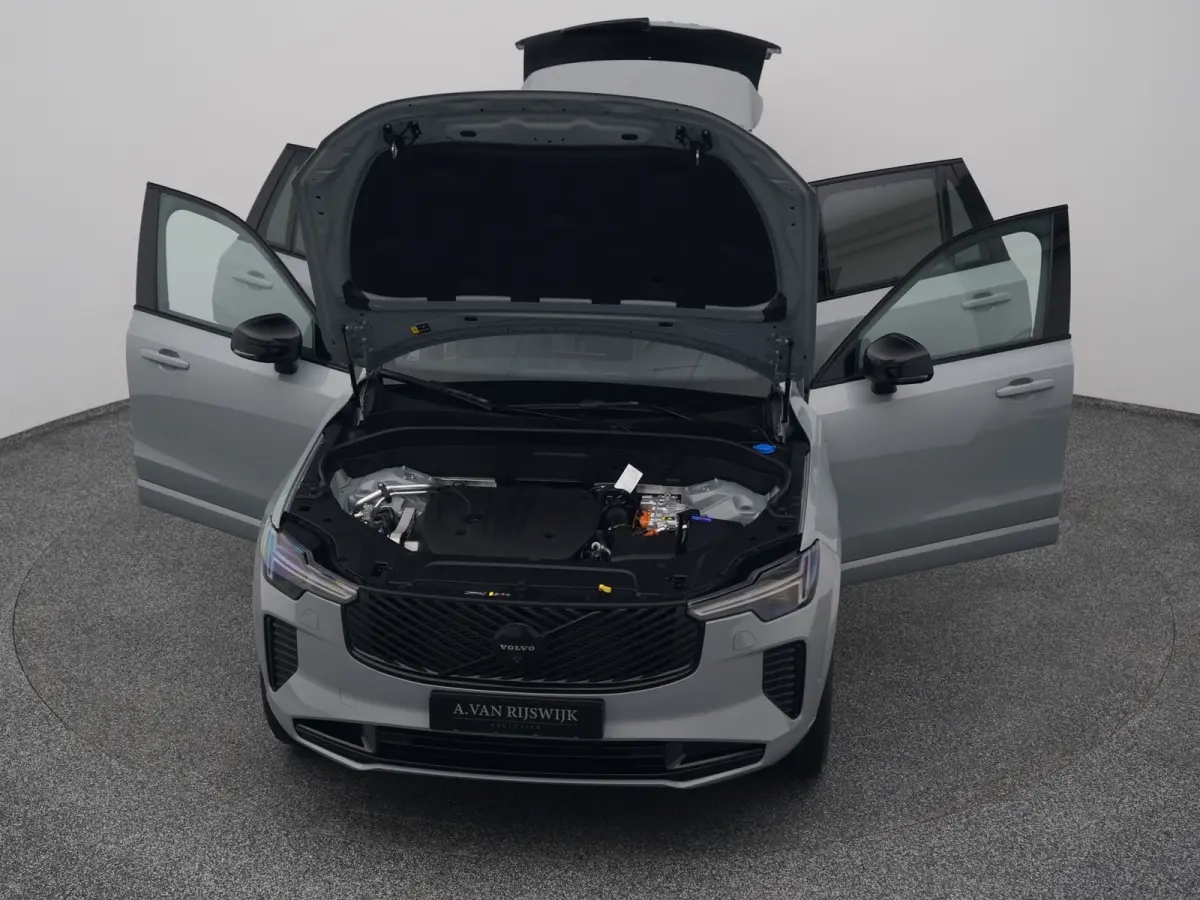 2.0 T8 Plug-in hybrid AWD Ultra Black Edition 7-Pers. |  PANO | 360° | B&W | HUD | ADAPTIVE | LUCHTVERING | STOEL- EN STUURVERW. | STOELMASSAGE | STOELVENT. | TREKHAAK