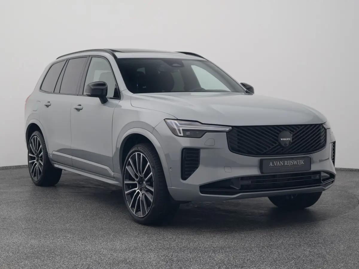 2.0 T8 Plug-in hybrid AWD Ultra Black Edition 7-Pers. |  PANO | 360° | B&W | HUD | ADAPTIVE | LUCHTVERING | STOEL- EN STUURVERW. | STOELMASSAGE | STOELVENT. | TREKHAAK
