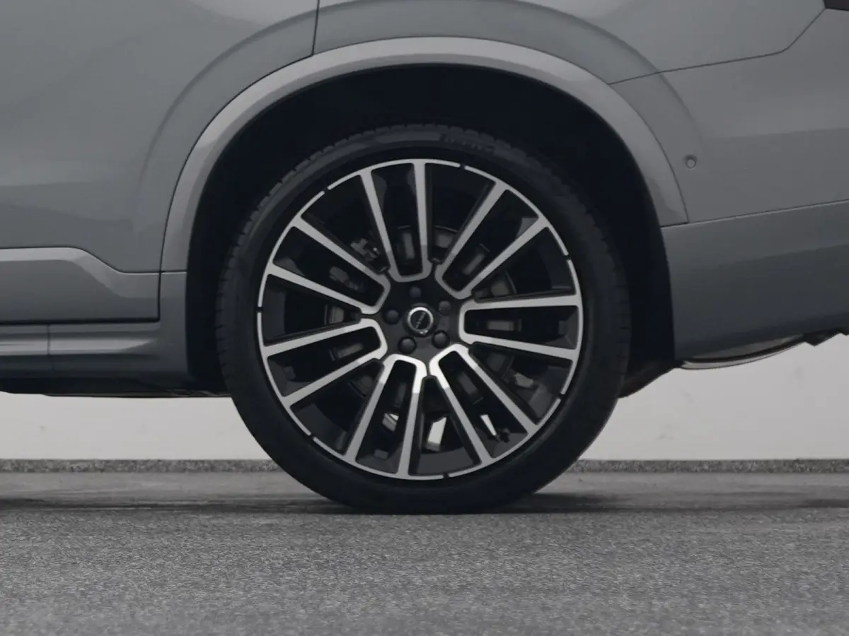 2.0 T8 Plug-in hybrid AWD Ultra Black Edition 7-Pers. |  PANO | 360° | B&W | HUD | ADAPTIVE | LUCHTVERING | STOEL- EN STUURVERW. | STOELMASSAGE | STOELVENT. | TREKHAAK