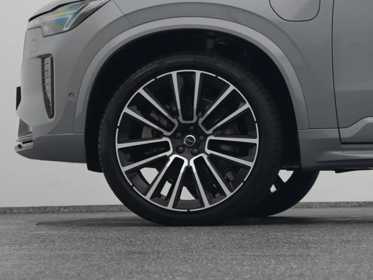 2.0 T8 Plug-in hybrid AWD Ultra Black Edition 7-Pers. |  PANO | 360° | B&W | HUD | ADAPTIVE | LUCHTVERING | STOEL- EN STUURVERW. | STOELMASSAGE | STOELVENT. | TREKHAAK