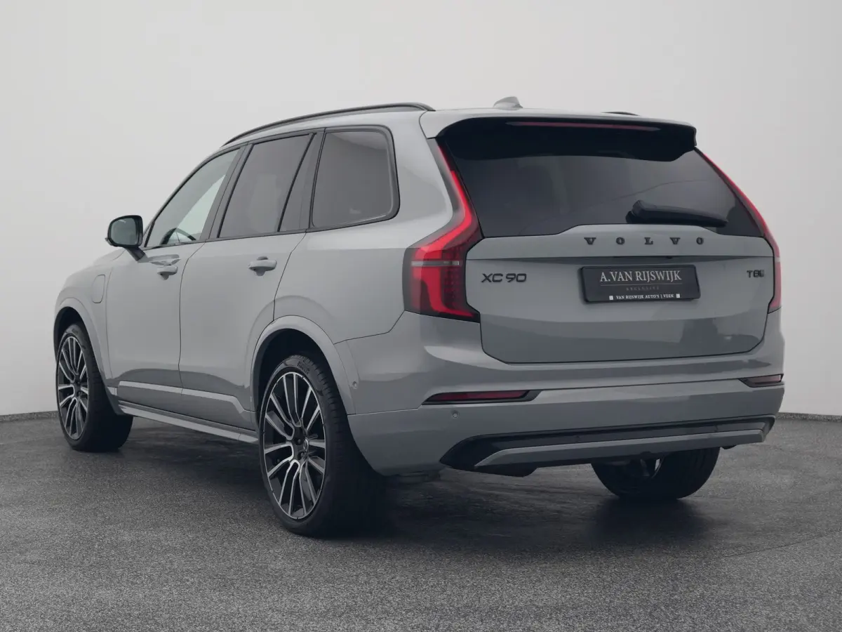 2.0 T8 Plug-in hybrid AWD Ultra Black Edition 7-Pers. |  PANO | 360° | B&W | HUD | ADAPTIVE | LUCHTVERING | STOEL- EN STUURVERW. | STOELMASSAGE | STOELVENT. | TREKHAAK