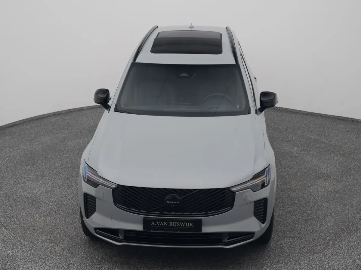 2.0 T8 Plug-in hybrid AWD Ultra Black Edition 7-Pers. |  PANO | 360° | B&W | HUD | ADAPTIVE | LUCHTVERING | STOEL- EN STUURVERW. | STOELMASSAGE | STOELVENT. | TREKHAAK