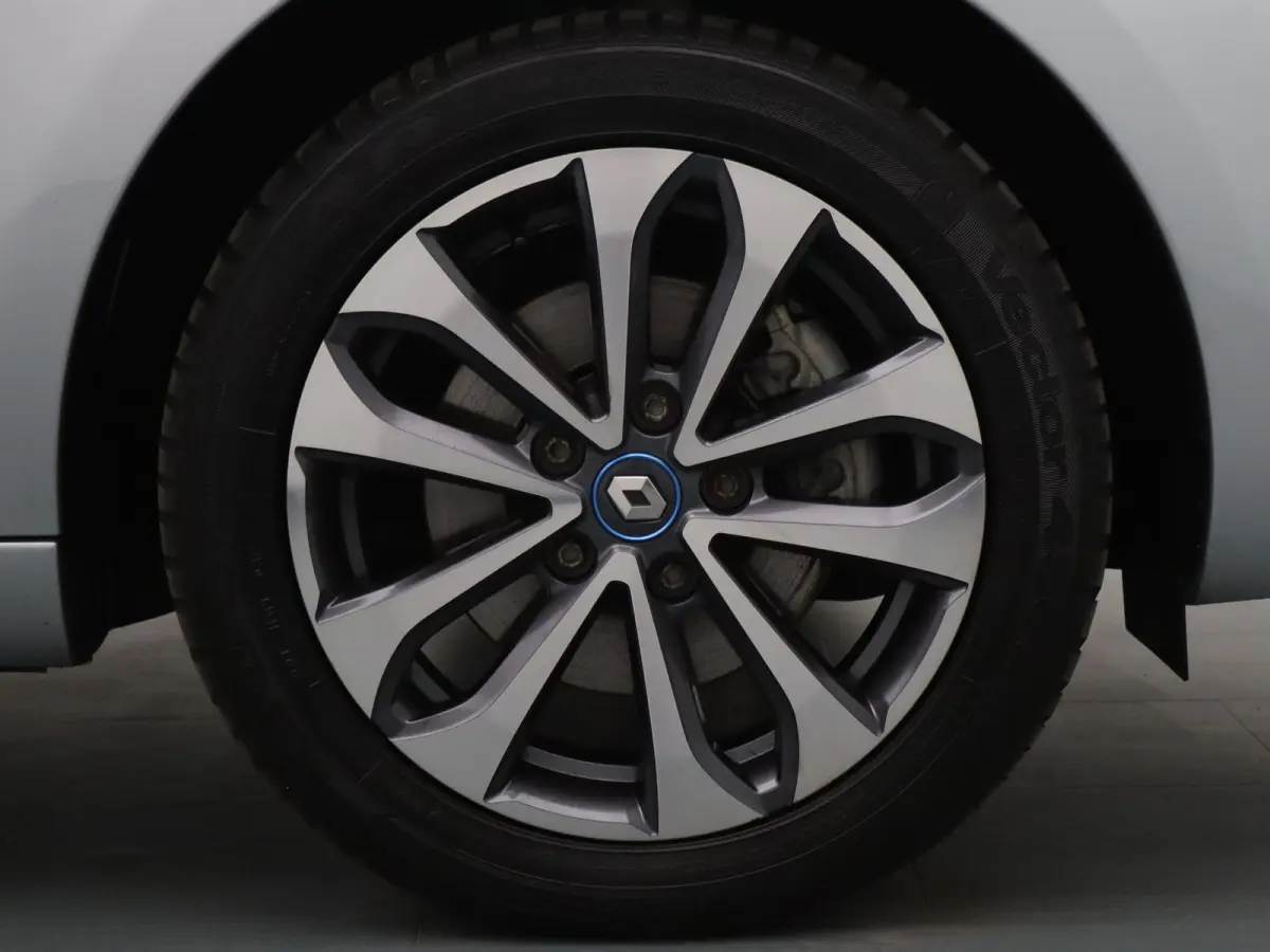 R135 Zen 52 kWh Apple Carplay/Android Auto | Climate