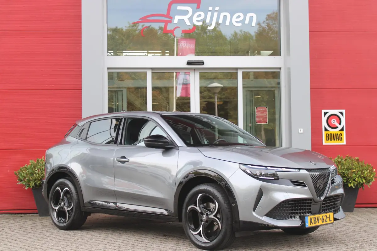 1.2 145PK AUTOMAAT Hybrid IBRIDA TI | TECHNO PACK: (LED MATRIX KOPLAMPEN, DRAADLOZE TELEFOONLADER, DODEHOEK DETECTIE, PARKEERSENSOREN VOOR ACHTER EN ZIJKANT, NAVIGATIE, ELEKTRISCH BEDIENBARE