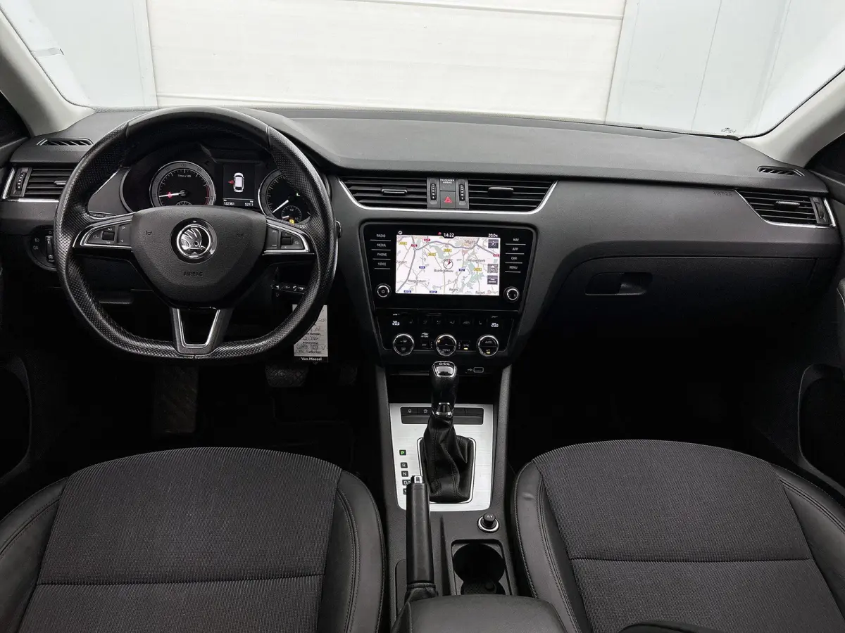 1.5 TSI Greentech Business Edition | Apple Carplay / Android Auto | Stoelverwarming | Parkeersensoren | Trekhaak |