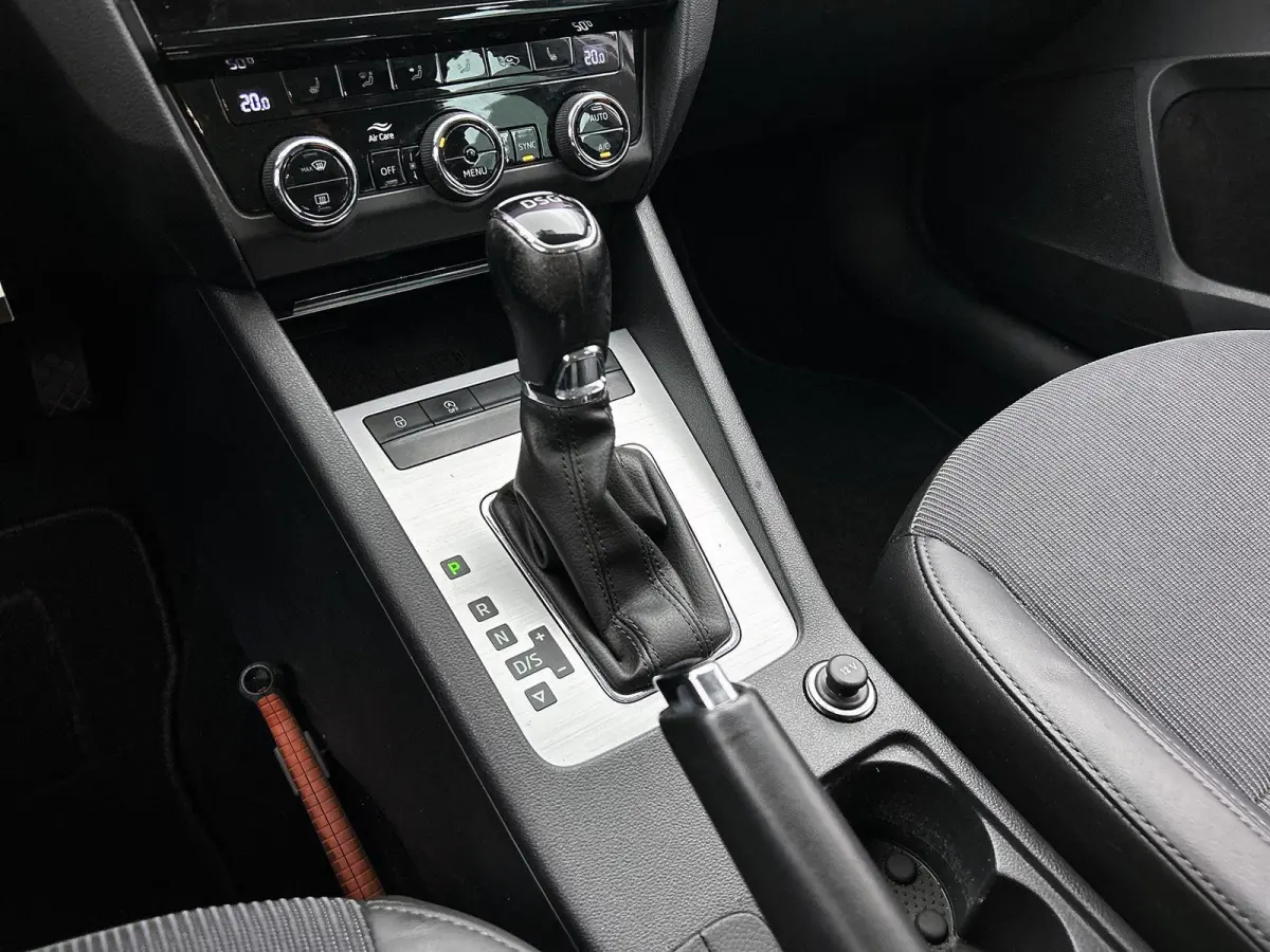 1.5 TSI Greentech Business Edition | Apple Carplay / Android Auto | Stoelverwarming | Parkeersensoren | Trekhaak |