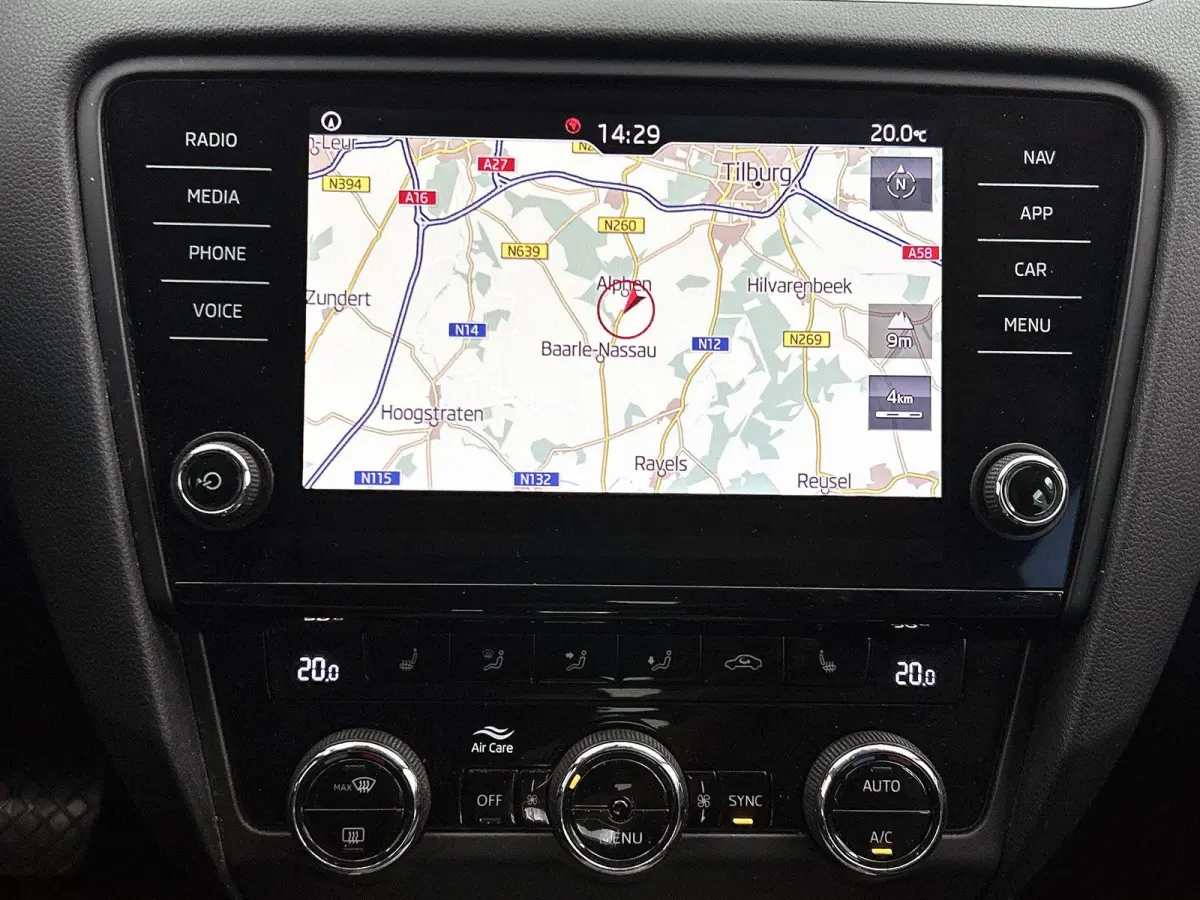 1.5 TSI Greentech Business Edition | Apple Carplay / Android Auto | Stoelverwarming | Parkeersensoren | Trekhaak |