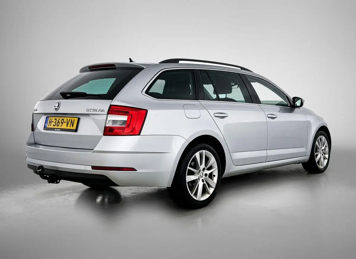 1.5 TSI Greentech Business Edition | Apple Carplay / Android Auto | Stoelverwarming | Parkeersensoren | Trekhaak |