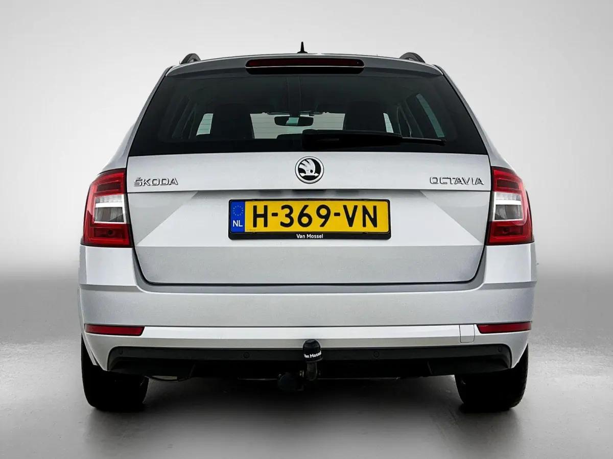 1.5 TSI Greentech Business Edition | Apple Carplay / Android Auto | Stoelverwarming | Parkeersensoren | Trekhaak |