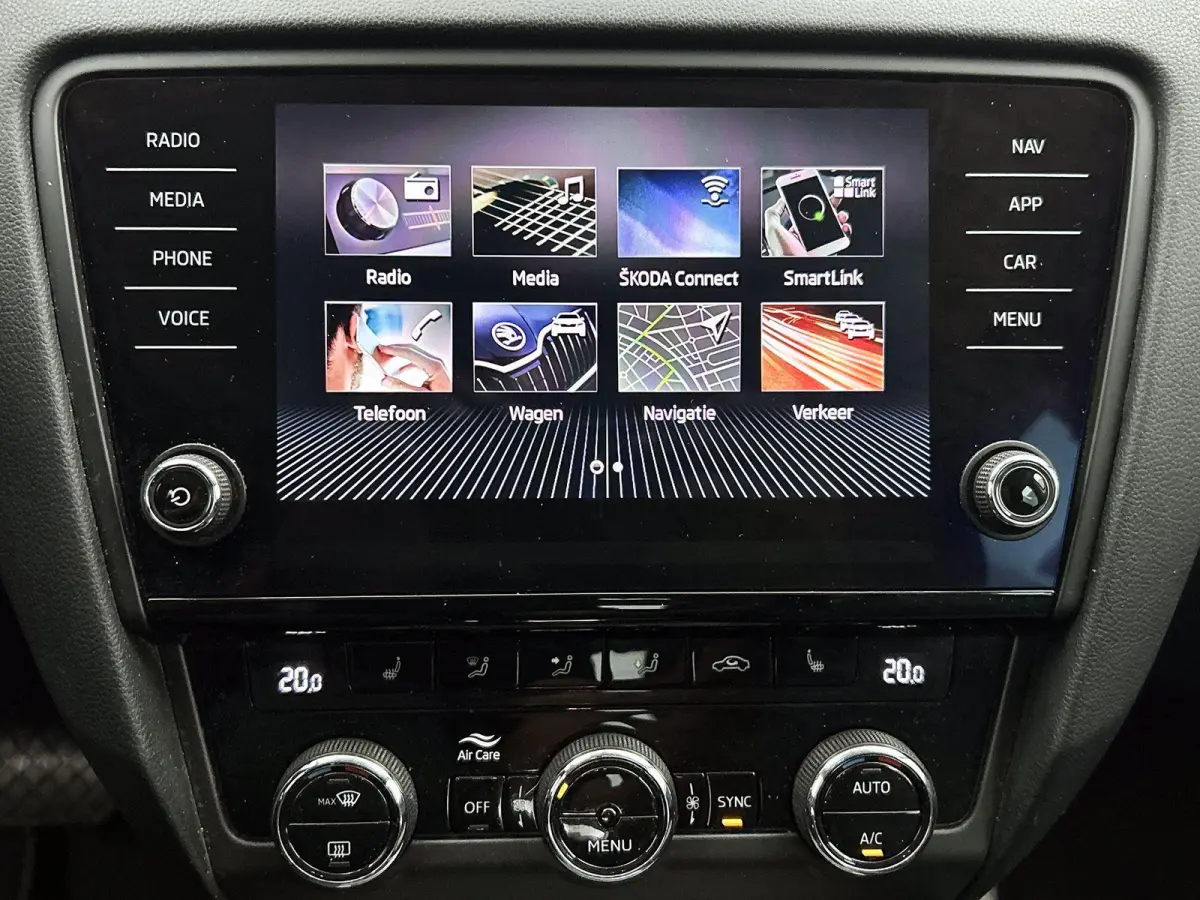 1.5 TSI Greentech Business Edition | Apple Carplay / Android Auto | Stoelverwarming | Parkeersensoren | Trekhaak |