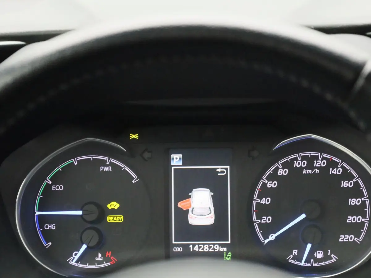 1.5 Hybrid Design Red | Automaat | Achteruitrijcamera | Climate Control |