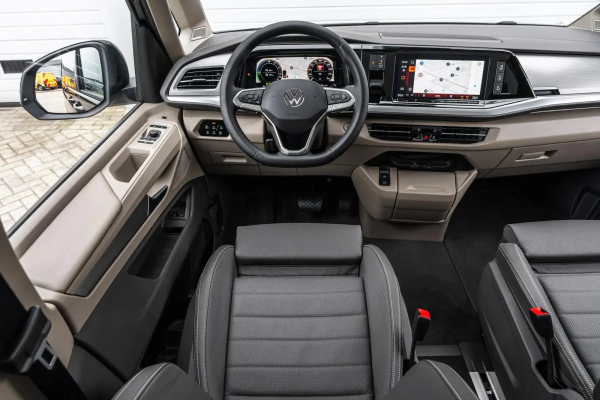 1.5 eHybrid 245pk L2 Bulli Edition | Panoramadak | Trekhaak | Leder | Harman Kardon | Adaptief Onderstel