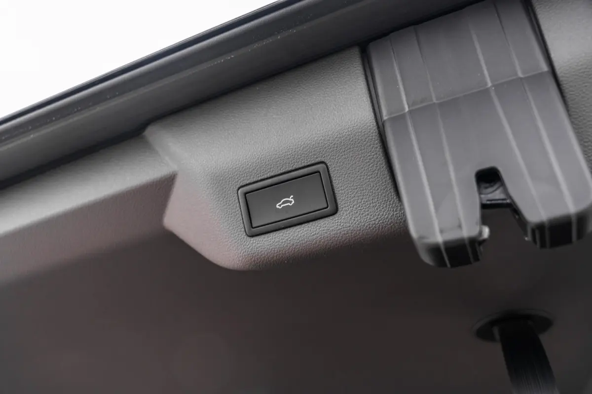 1.5 eHybrid 245pk L2 Bulli Edition | Panoramadak | Trekhaak | Leder | Harman Kardon | Adaptief Onderstel