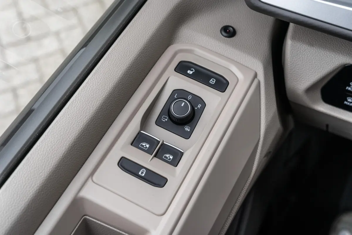 1.5 eHybrid 245pk L2 Bulli Edition | Panoramadak | Trekhaak | Leder | Harman Kardon | Adaptief Onderstel