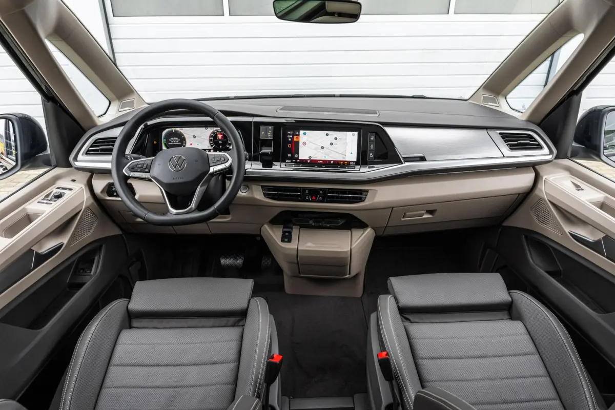 1.5 eHybrid 245pk L2 Bulli Edition | Panoramadak | Trekhaak | Leder | Harman Kardon | Adaptief Onderstel