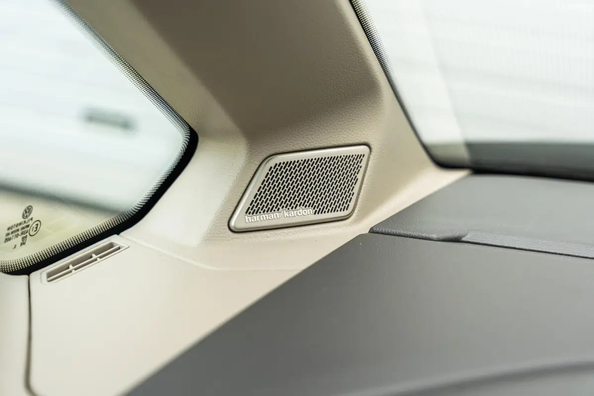 1.5 eHybrid 245pk L2 Bulli Edition | Panoramadak | Trekhaak | Leder | Harman Kardon | Adaptief Onderstel