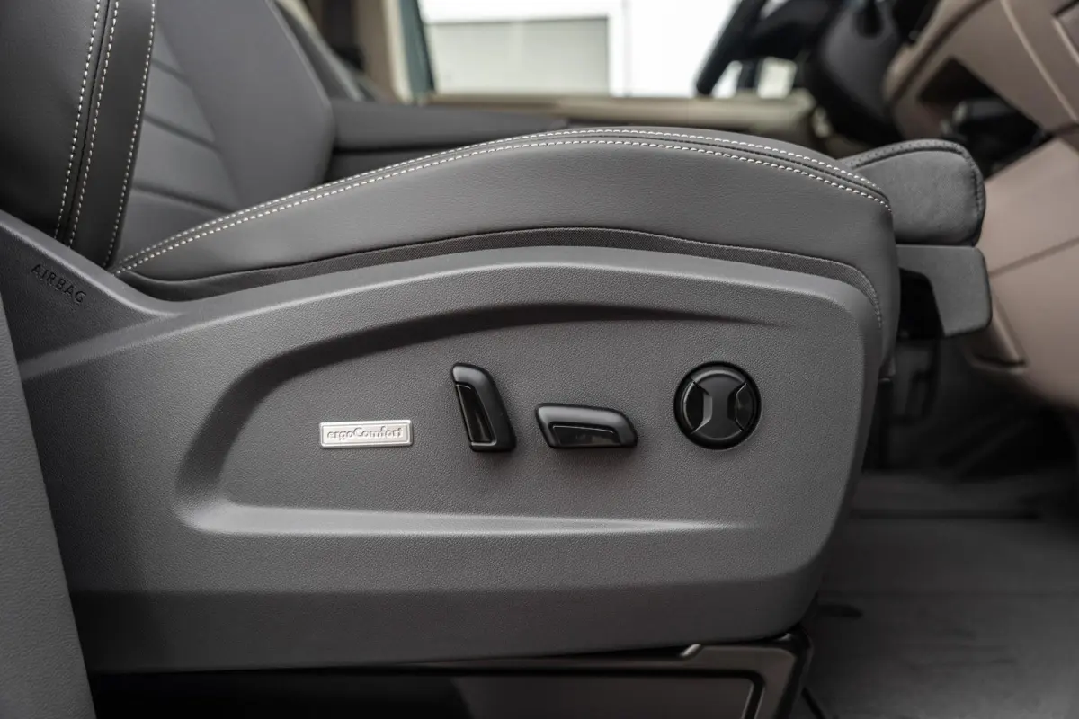 1.5 eHybrid 245pk L2 Bulli Edition | Panoramadak | Trekhaak | Leder | Harman Kardon | Adaptief Onderstel