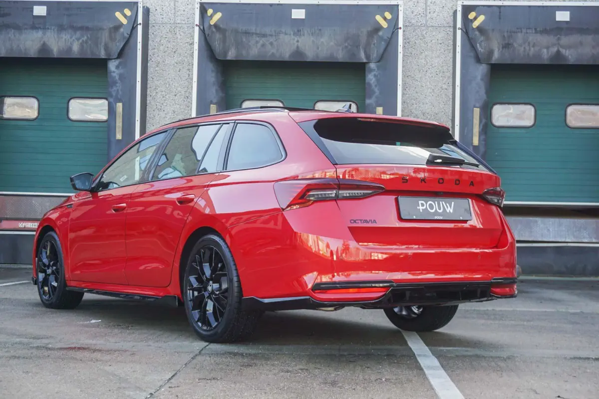 1.5 TSI 150pk DSG MHEV Business Edition Plus | Panoramadak | Black Pakket | Trekhaak
