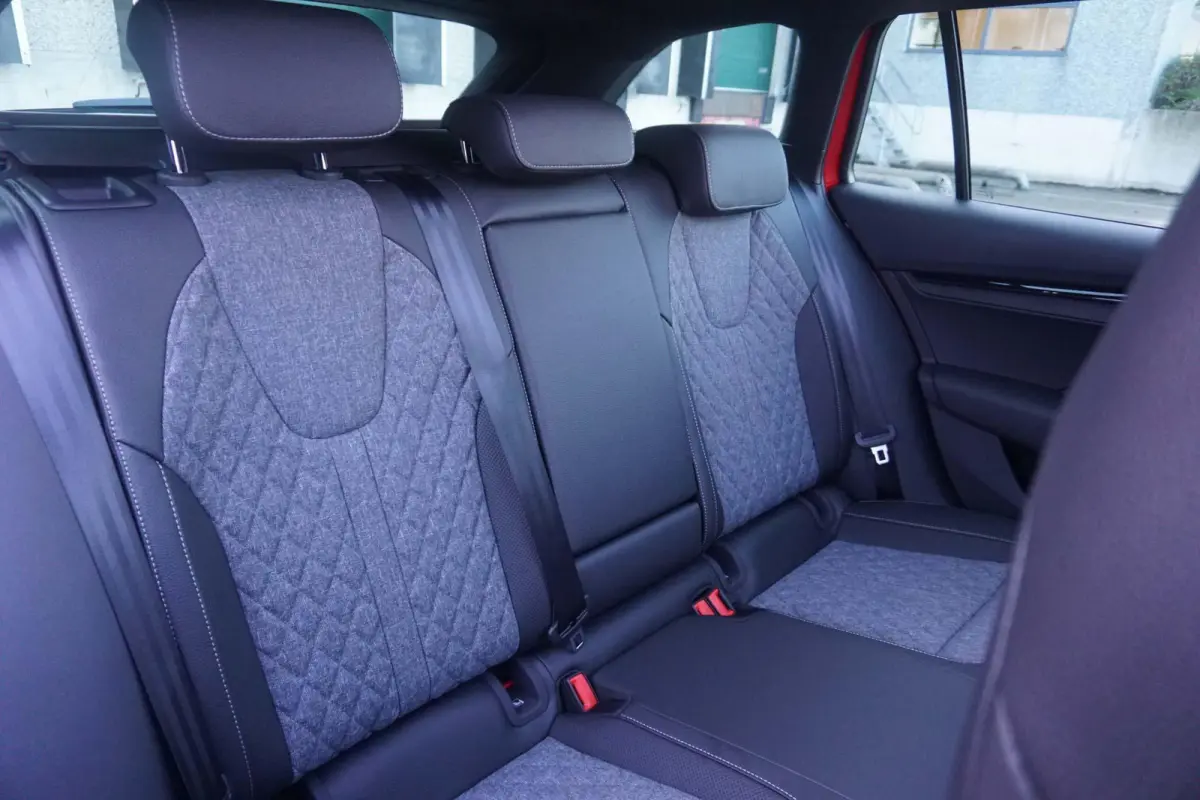 1.5 TSI 150pk DSG MHEV Business Edition Plus | Panoramadak | Black Pakket | Trekhaak