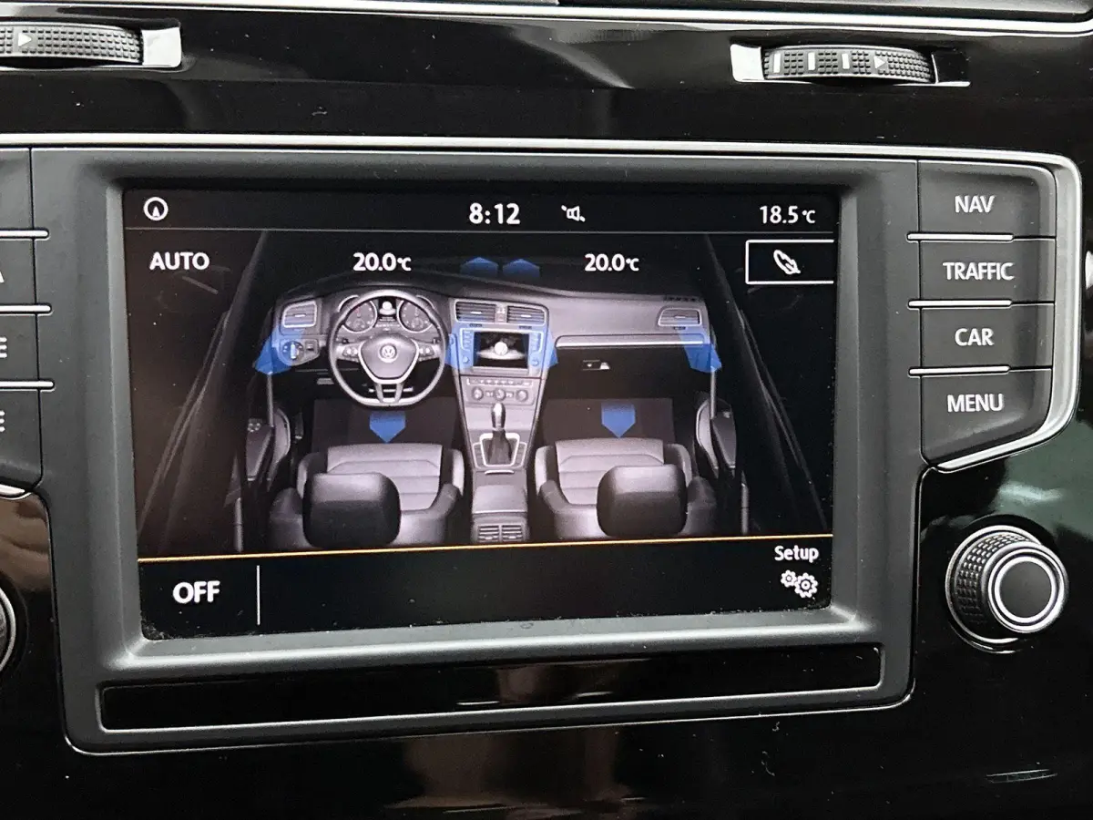 1.4 TSI ACT Connected Series | Achteruitrijcamera | Parkeersensoren | Stoelverwarming | Trekhaak |