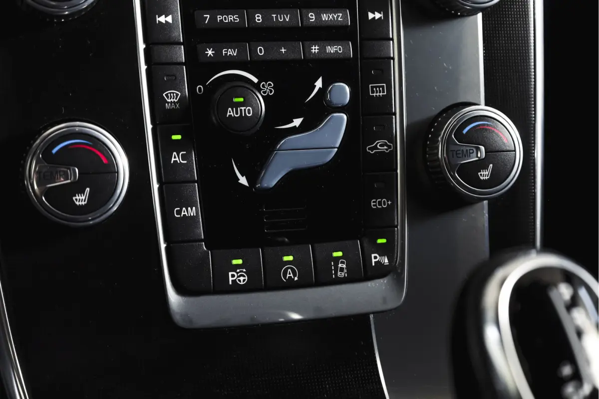 2.0 T4 190 PK Business Sport - Automaat Org. NL. | S/K-Dak | Adapt. Cruise | Stoelverw. | Afn. Trekhaak | PDC | Camera | NAV | ECC | LM 18" |