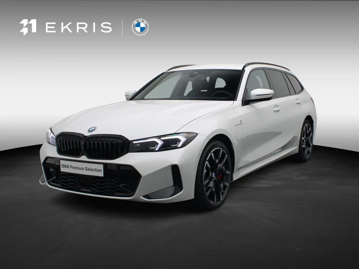 330e M Sport Edition | M Sportpakket Pro | 	Innovation Pack | Comfort Pack | Stuurwielrand verwarmd | Trekhaak | Driving Assistant | Active Cruise Control | Harman Kardon | 19''