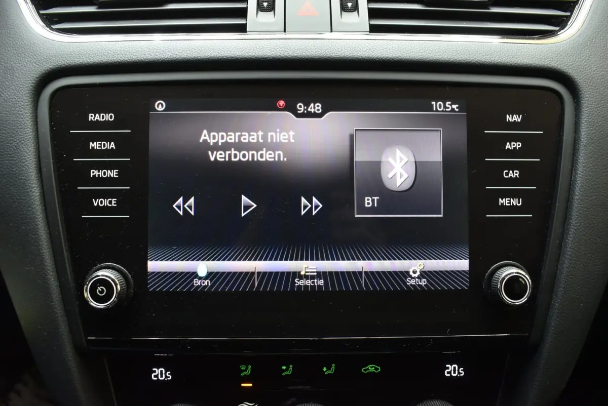 1.0 TSI Greentech Business Edition CarPlay Navi Cruise Clima LED PDC Nwe APK