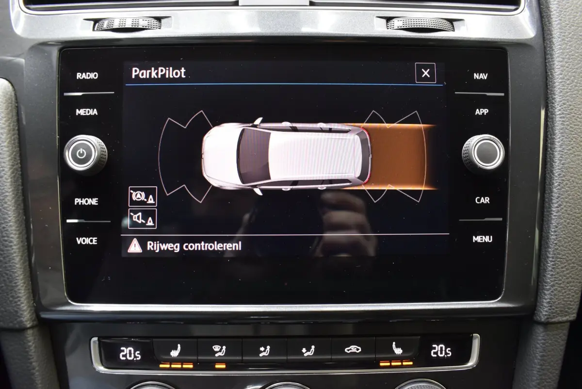 1.0 TSI Comfortline Business CarPlay Navi Clima Cruise 17" 2e eig. Nwe APK