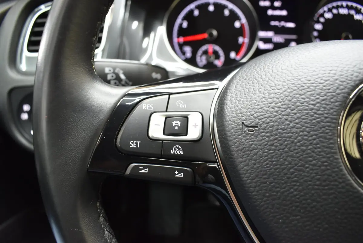 1.0 TSI Comfortline Business CarPlay Navi Clima Cruise 17" 2e eig. Nwe APK