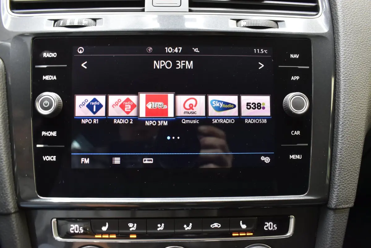 1.0 TSI Comfortline Business CarPlay Navi Clima Cruise 17" 2e eig. Nwe APK