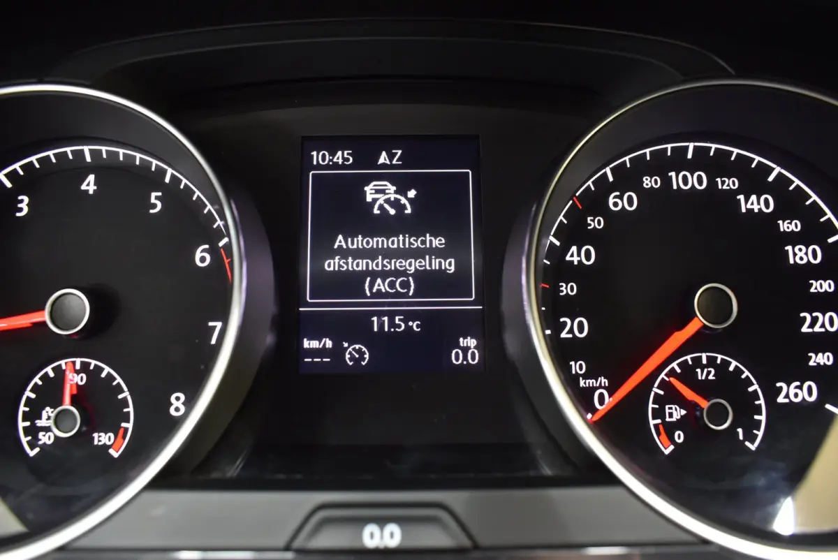 1.0 TSI Comfortline Business CarPlay Navi Clima Cruise 17" 2e eig. Nwe APK