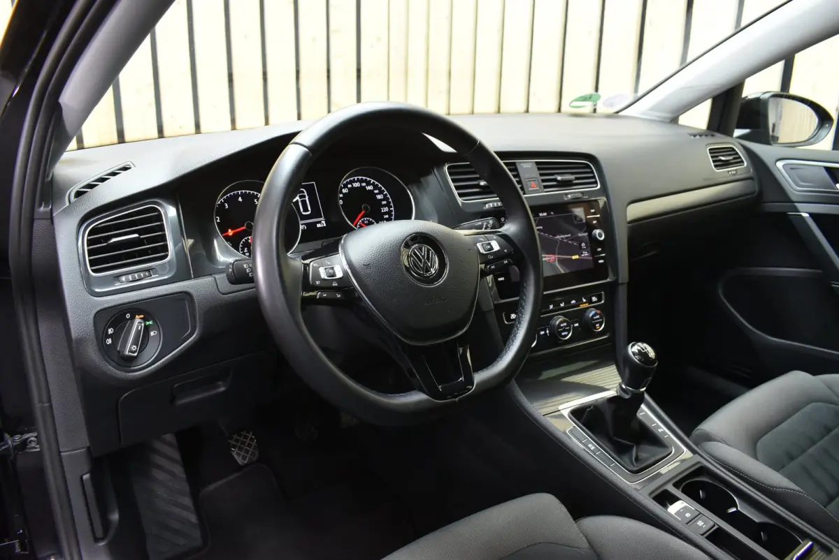 1.0 TSI Comfortline Business CarPlay Navi Clima Cruise 17" 2e eig. Nwe APK