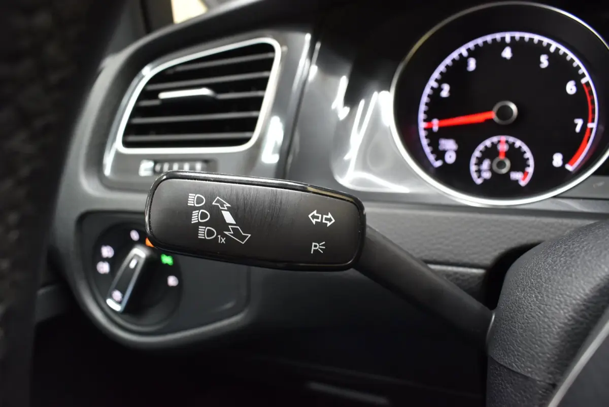 1.0 TSI Comfortline Business CarPlay Navi Clima Cruise 17" 2e eig. Nwe APK