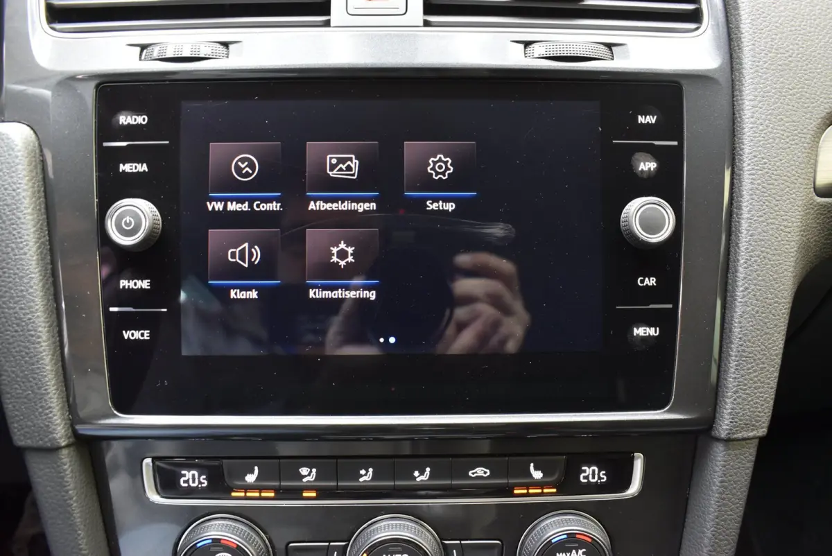 1.0 TSI Comfortline Business CarPlay Navi Clima Cruise 17" 2e eig. Nwe APK