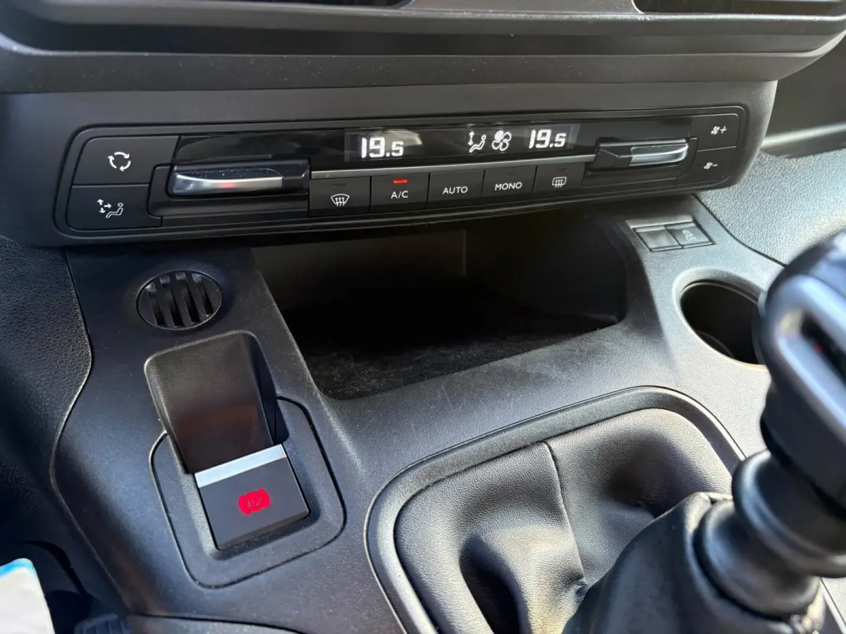 1.2 PureTech Shine TREKHAAK,GARANTIE