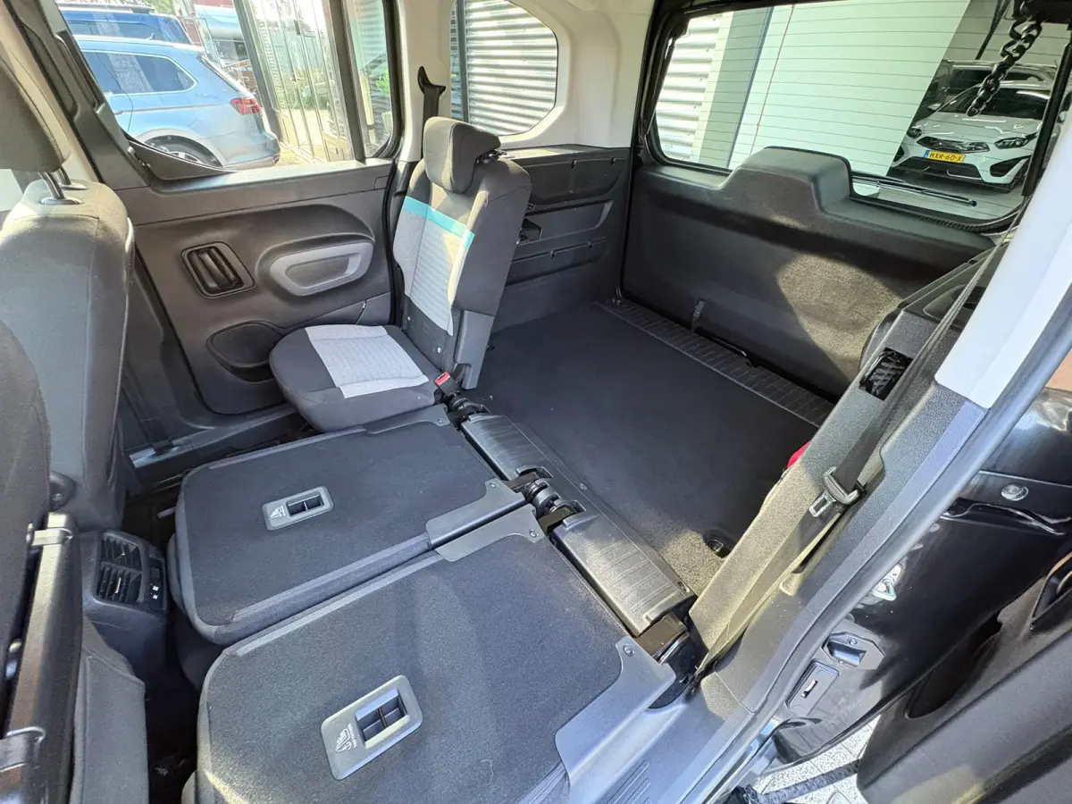 1.2 PureTech Shine TREKHAAK,GARANTIE