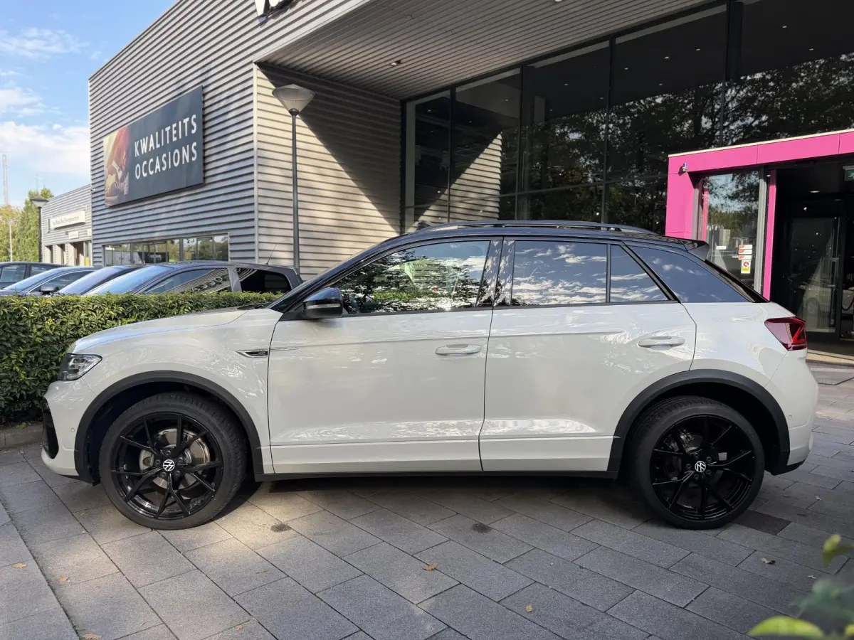 1.5 TSI R-Line Business+ | WORDT VERWACHT | AUTOMAAT | PANORAMADAK | ACHTERUITRIJCAMERA | STANDKACHEL | ELEKTRISCHE KOFFERKLEP | STOELVERWARMING | VIRTUAL COCKPIT PRO | DODEHOEK | ADAPTIVE C