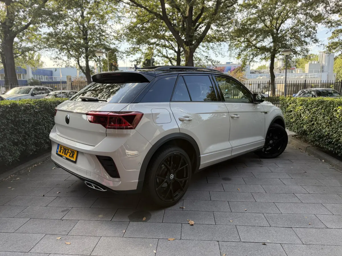 1.5 TSI R-Line Business+ | WORDT VERWACHT | AUTOMAAT | PANORAMADAK | ACHTERUITRIJCAMERA | STANDKACHEL | ELEKTRISCHE KOFFERKLEP | STOELVERWARMING | VIRTUAL COCKPIT PRO | DODEHOEK | ADAPTIVE C