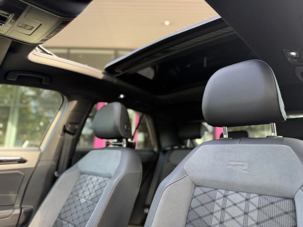 1.5 TSI R-Line Business+ | WORDT VERWACHT | AUTOMAAT | PANORAMADAK | ACHTERUITRIJCAMERA | STANDKACHEL | ELEKTRISCHE KOFFERKLEP | STOELVERWARMING | VIRTUAL COCKPIT PRO | DODEHOEK | ADAPTIVE C